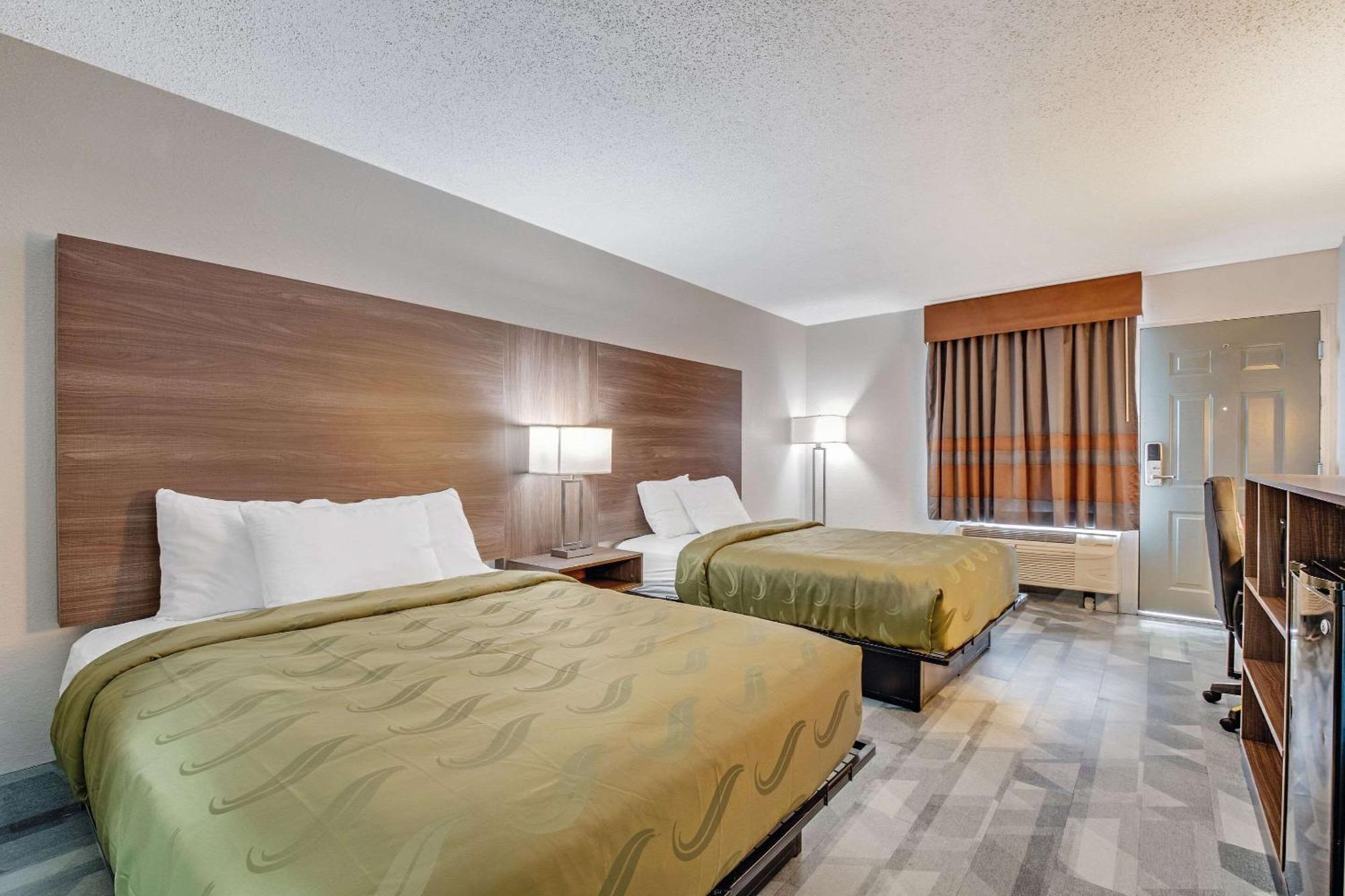 Quality Inn Далтон Екстер'єр фото
