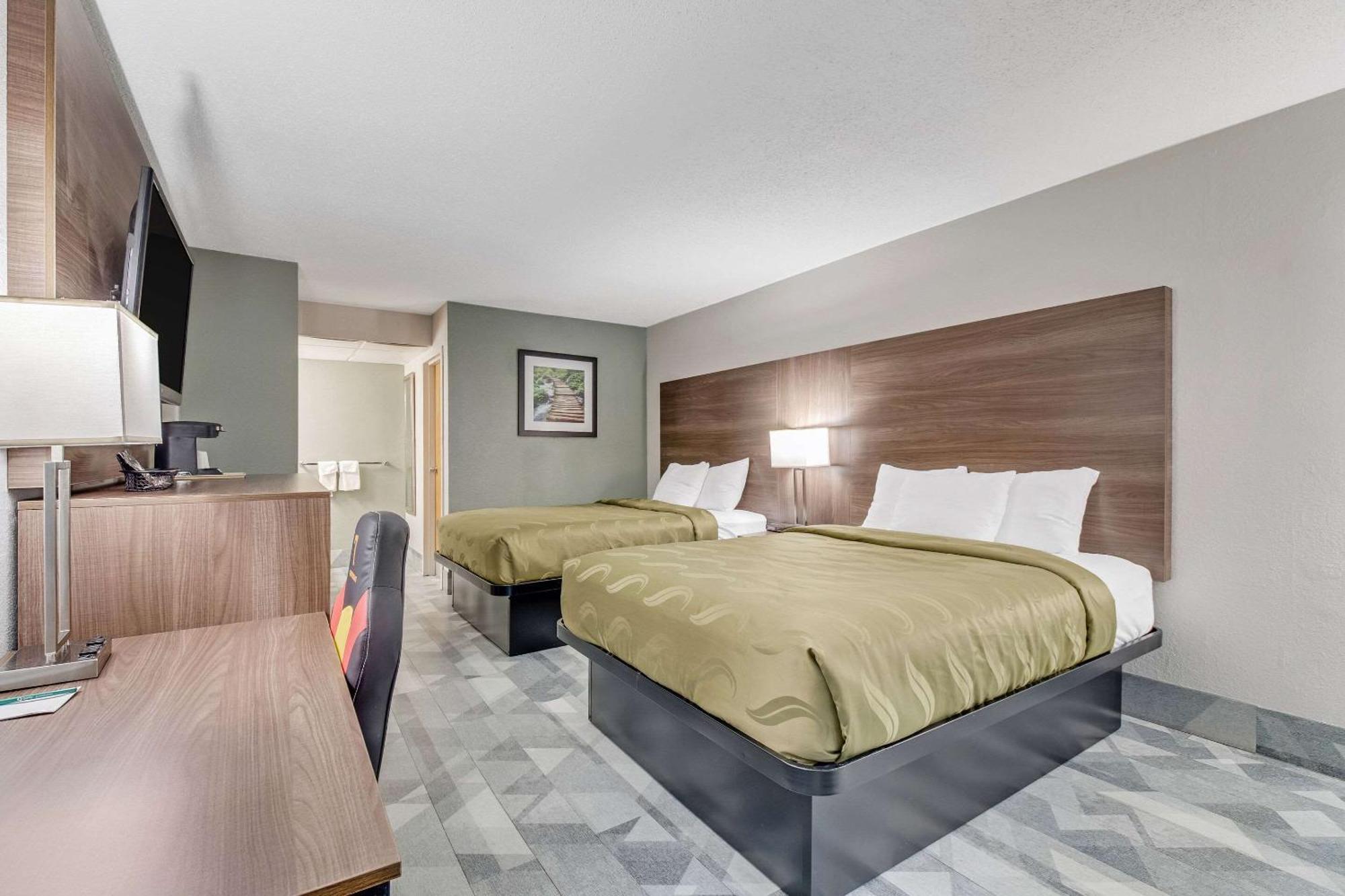 Quality Inn Далтон Екстер'єр фото