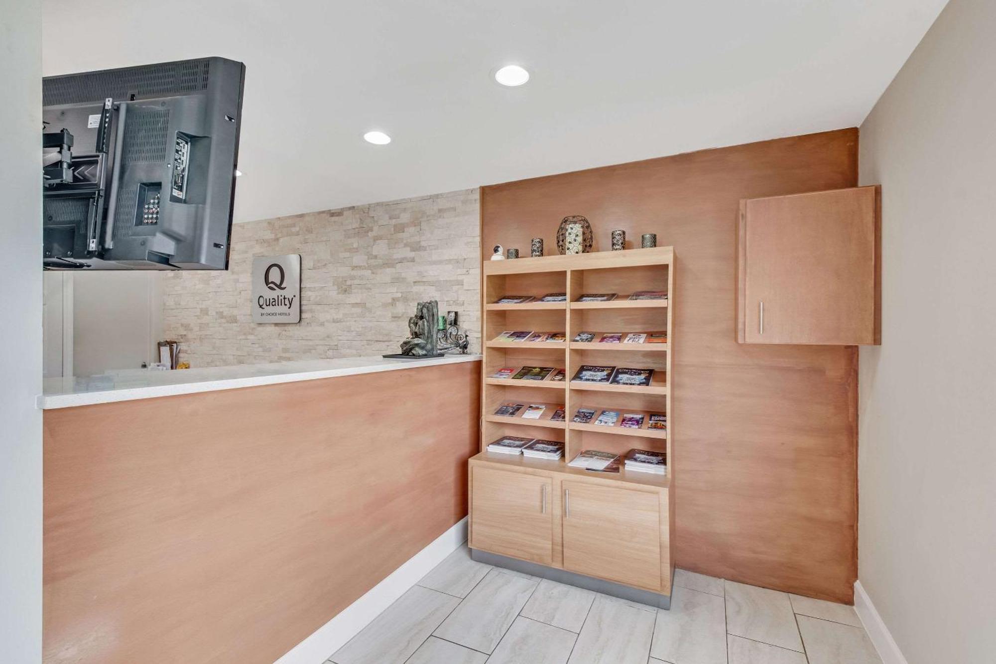 Quality Inn Далтон Екстер'єр фото